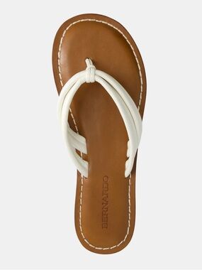 BERNARDO MIAMI FLATS WOMENS WHITE LEATHER SANDALS SIZE 9